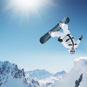 开云电竞平台-揭秘滑雪教练战术板细节，滑雪战队总教练