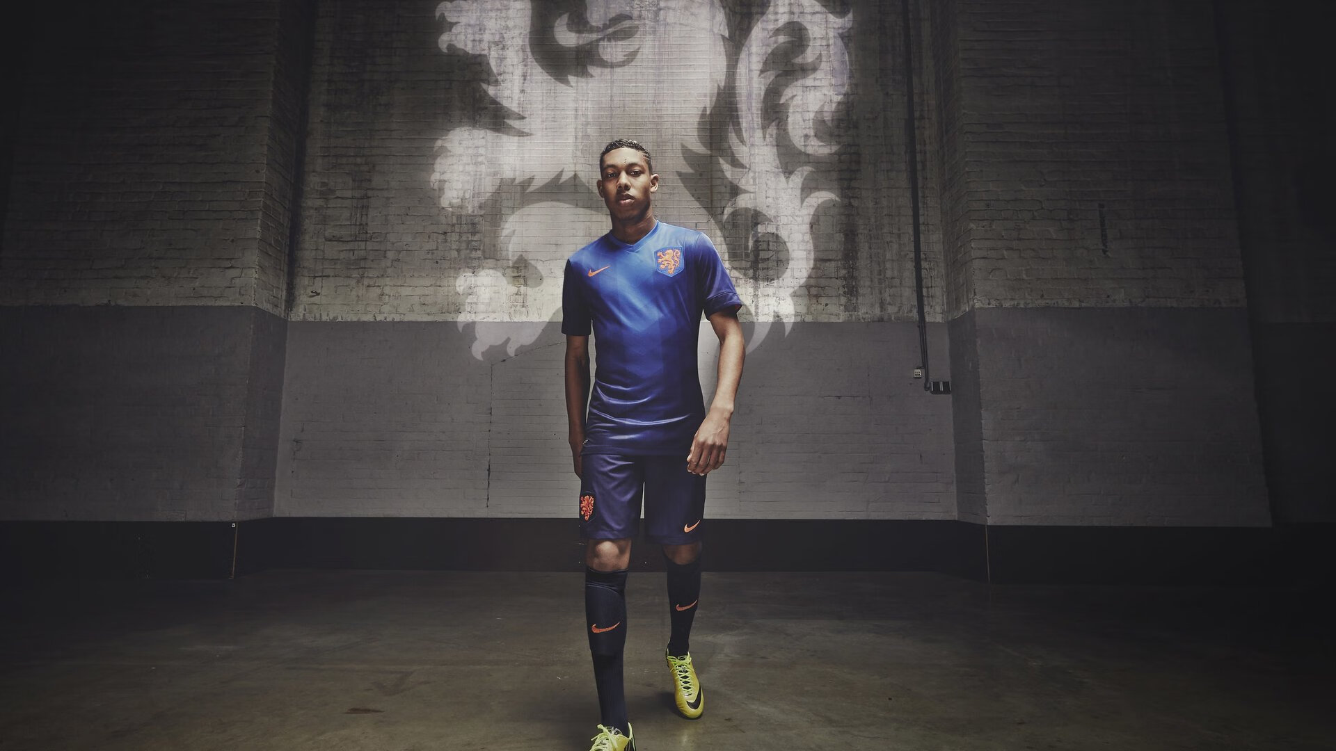 博洛尼亚主场爆冷获胜,成功保持主场优势,博洛尼亚主客场球衣